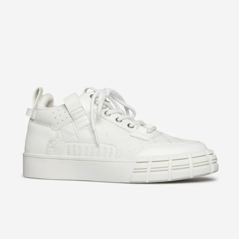 White sneakers from Shoedazzle size 9 BNIB